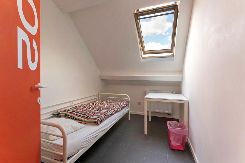 Brussels Hello Hostel Koekelberg Esterno foto