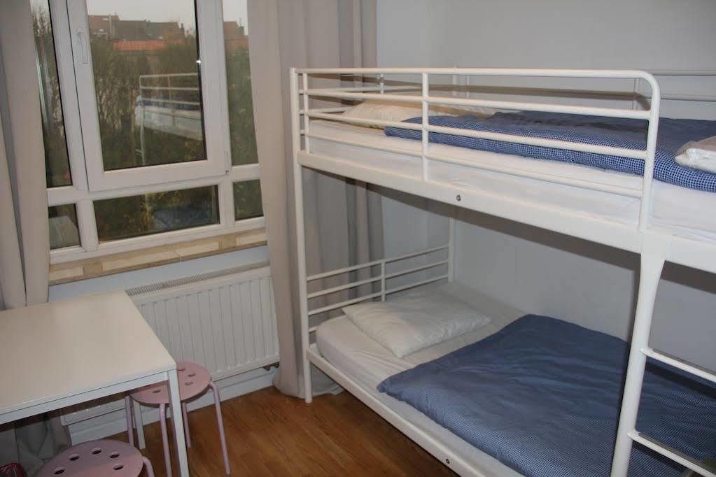 Brussels Hello Hostel Koekelberg Esterno foto